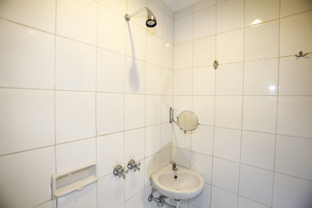 Reddoorz Plus @ Karet Setiabudi Giacarta Esterno foto