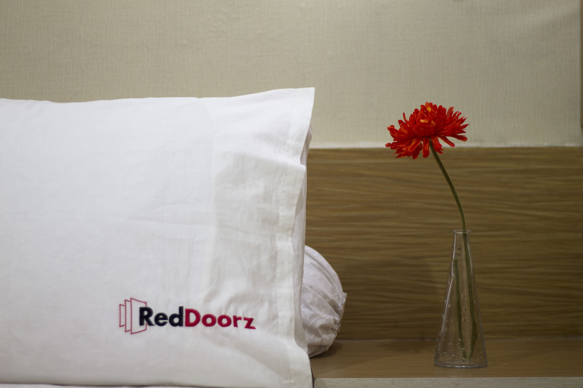 Reddoorz Plus @ Karet Setiabudi Giacarta Esterno foto