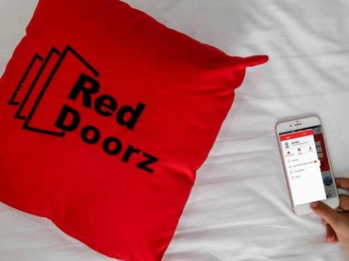 Reddoorz Plus @ Karet Setiabudi Giacarta Esterno foto